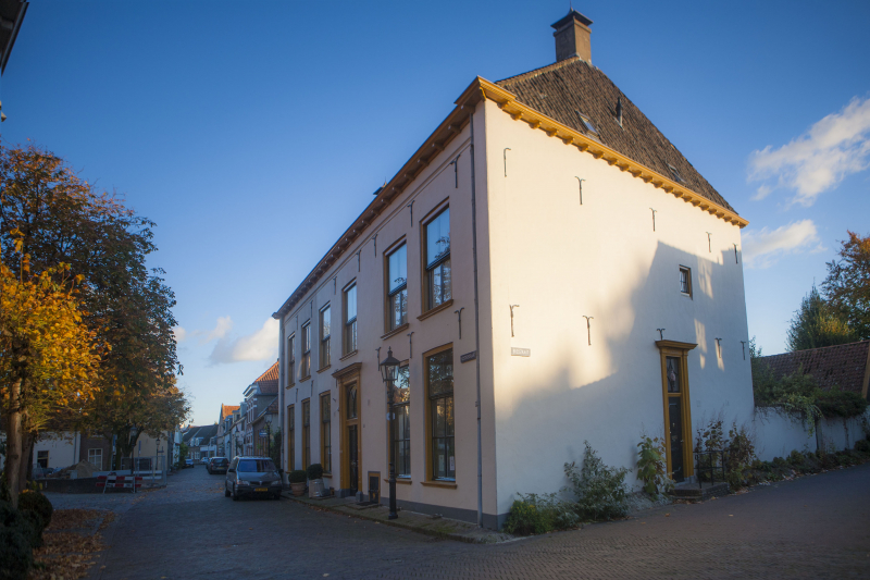 Avondlicht op de "IJseren Hoedt"
