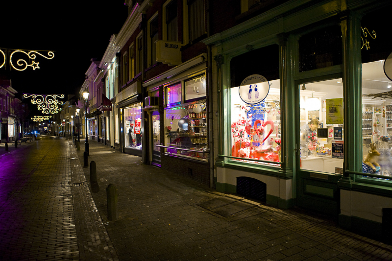Kerstraat, koopavond.
